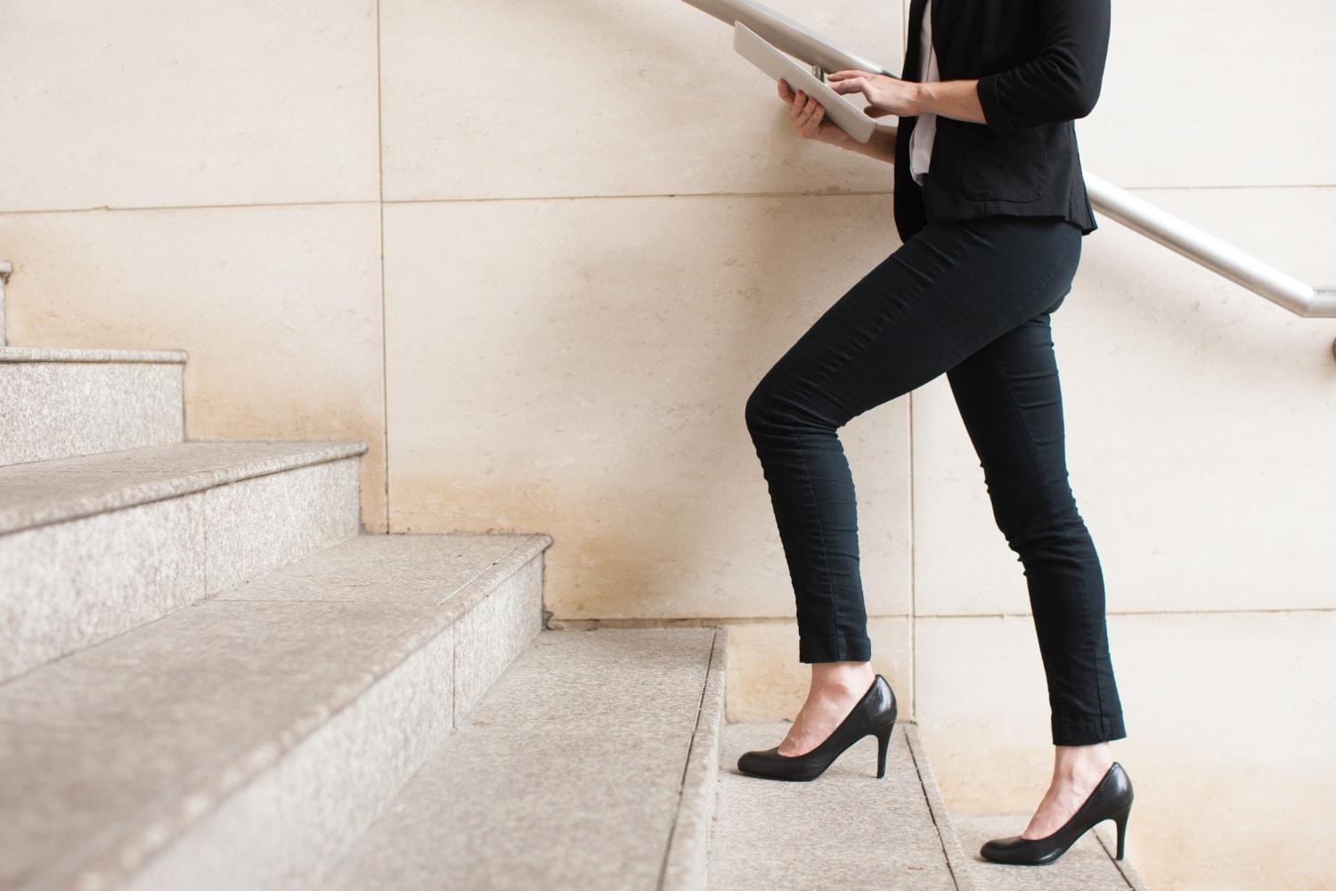 Executive assistant career path illustrating progression from entry-level through senior roles to leadership positions